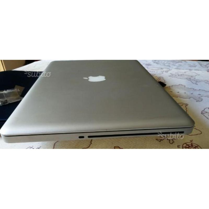 MacBook pro 15'' (2011)