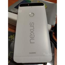 LG Nexus 6P bianco 3-64GB con caricabatterie